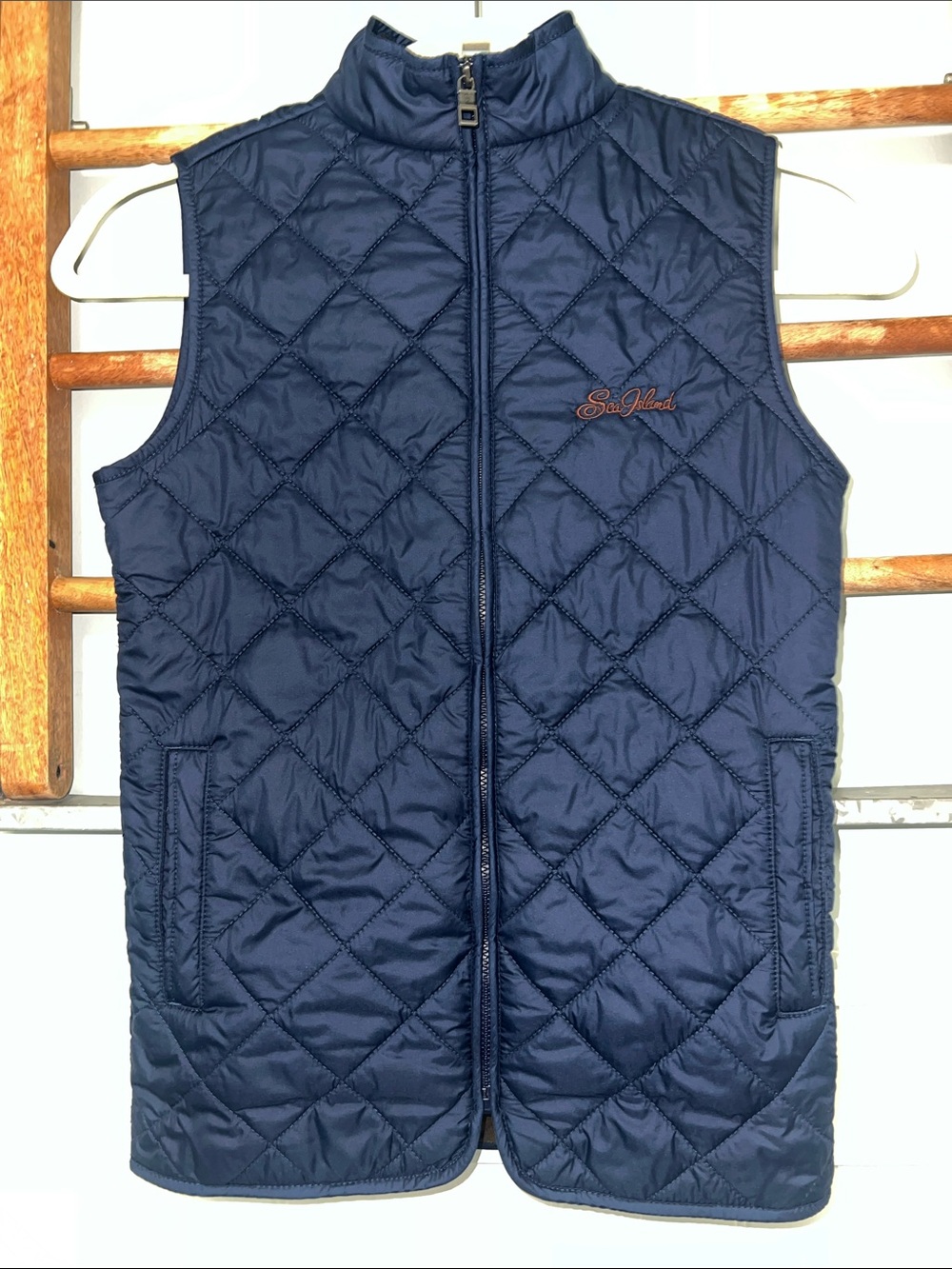 Boys Peter Millar Sea Island logo puffer vest navy small (7-8)